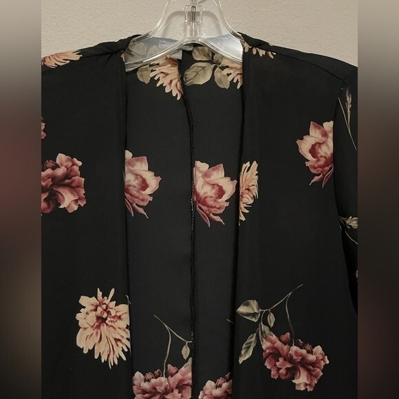 Charlotte Russe Size Small Floral Cardigan Duster with Bell Sleeves High Low - Picture 4 of 6